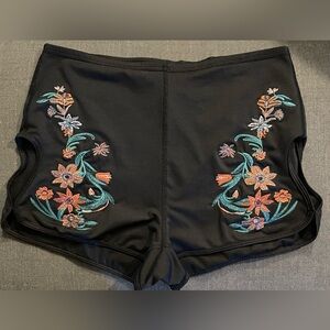 Without Walls Paisley Embroidered (Urban Outfitters) Gym Athletic Work Out Short